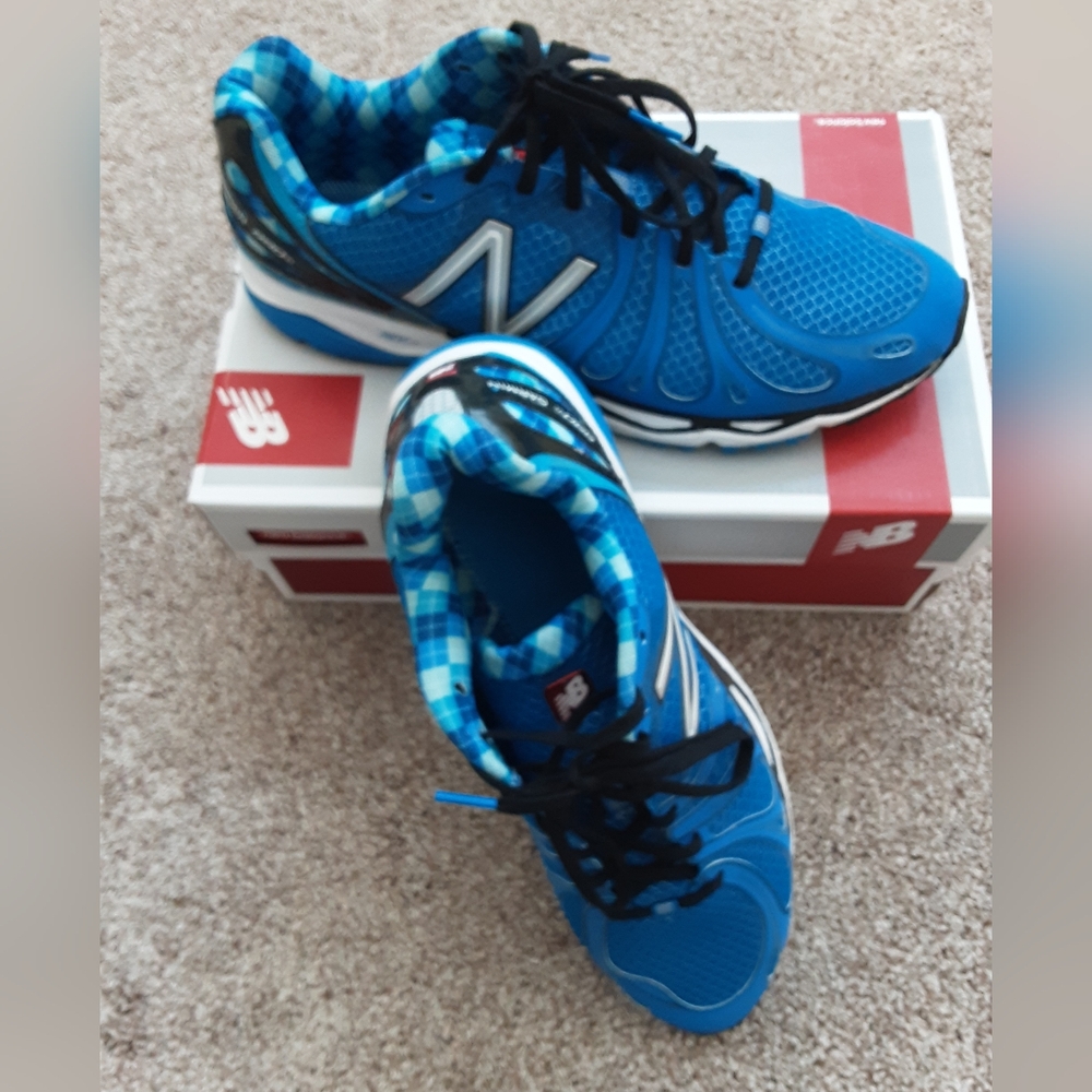 New Balance 890v3 running shoes  /  Men  /  Size 12  /  New in box 